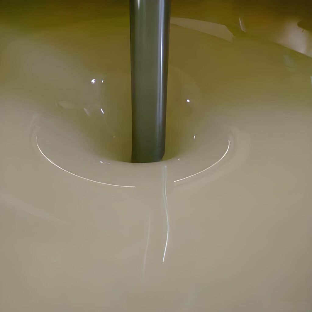 Clear varnish, transparent paint